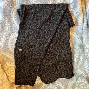 Lululemon Base Pace HR Running Tight 28" - Sz 18 - Leopard Camo Deep Coal Multi